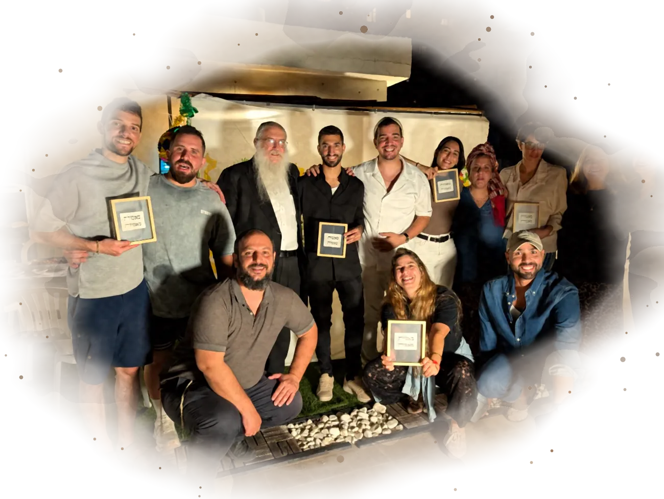 בוגרי המחזור הראשון מחזיקים מסגרות באמת באמת